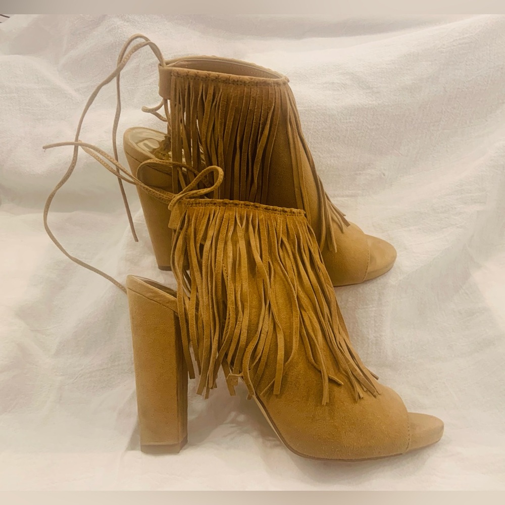 Carlos Santana Tan Fringe Peep-Toe Heels